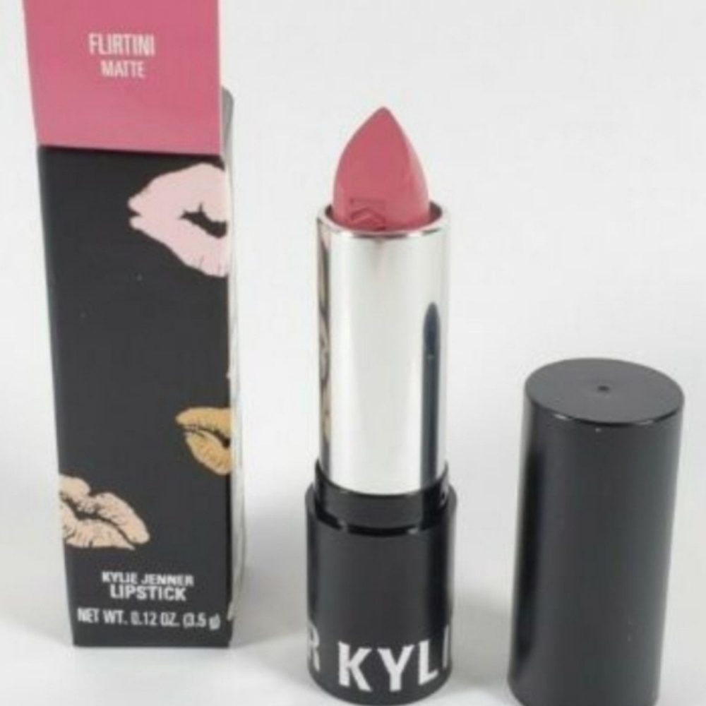 2 Kyle Cream Matte Lipsticks